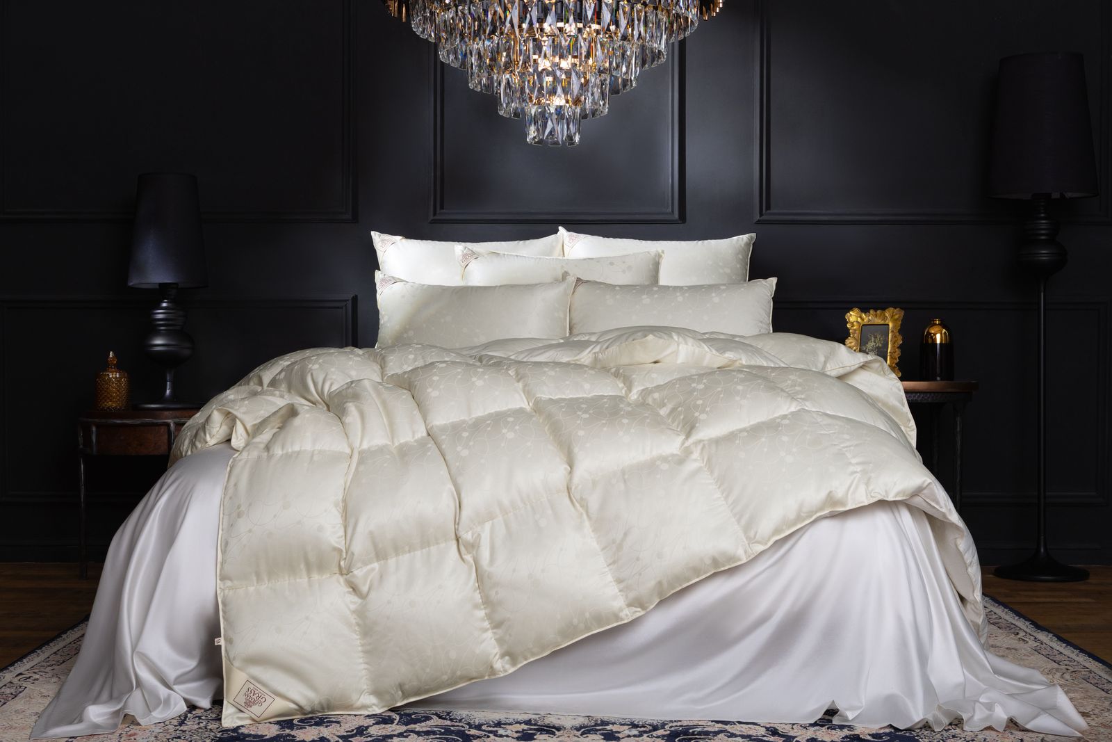 Одеяло из пуха гаги EXCLUSIVE SILK EIDER DOWN всесезонное Light 240х220